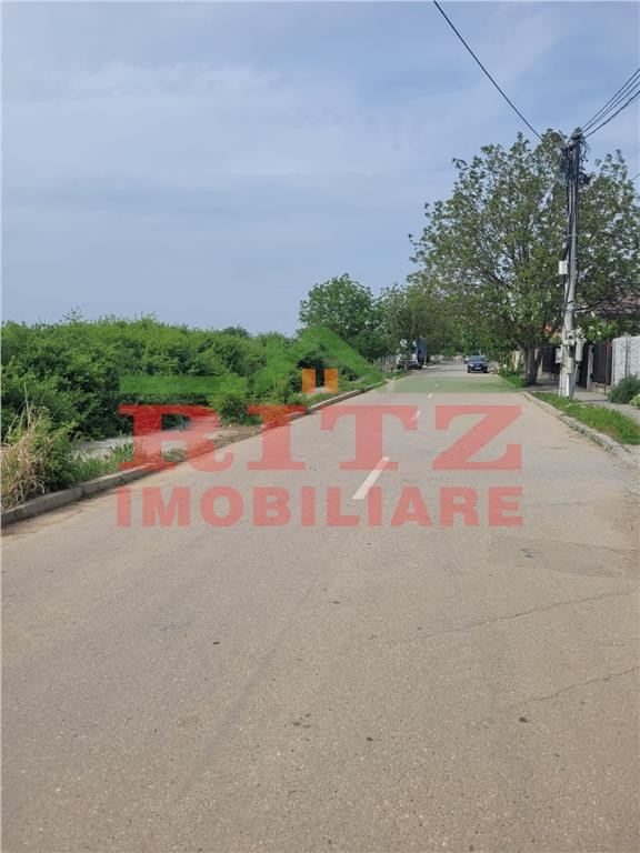 Teren intravilan 6900 mp D=65 ml, pretabil cartier rezidenti