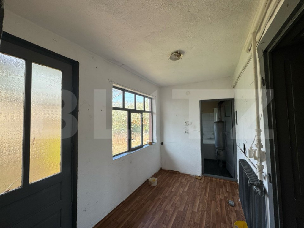 Casa de vanzare, cu 3 camere, 57 mp, zona Simeria