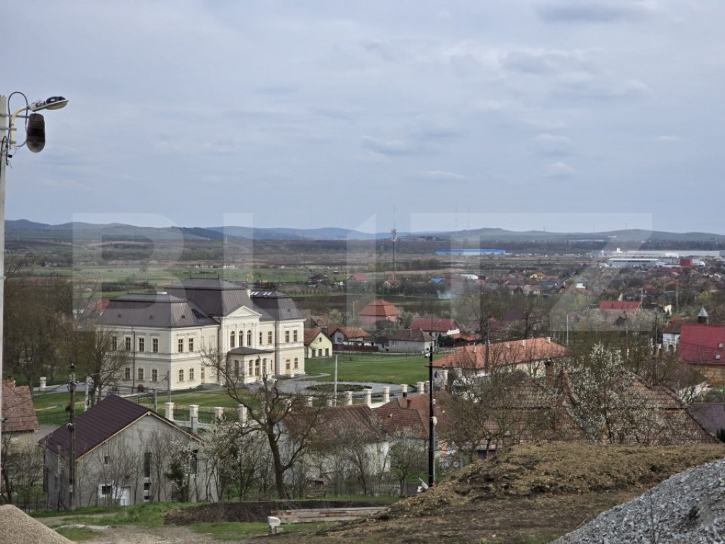 Casa Demolabila in Rascruci cu teren de 1938 mp si front de