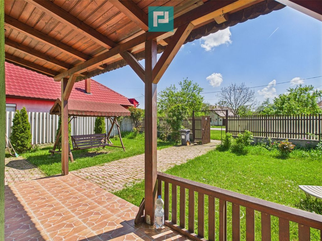 Vilă cochetă 4 camere P+M în Munar