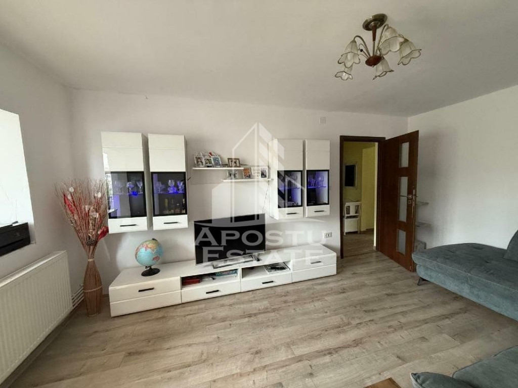 Apartament cu 3 camere, 2 bai, 2 balcoane, etaj intermedi...