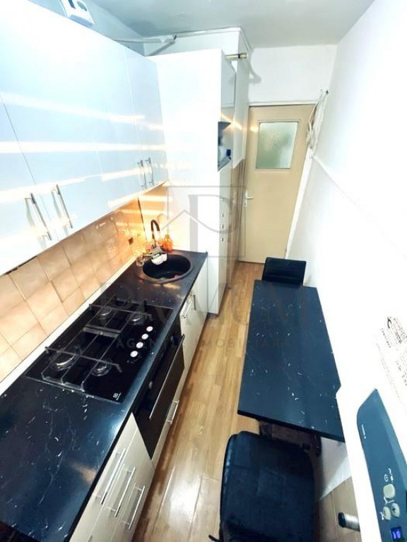 Apartament 1 Camera - Decomandat - Bucatarie Inchisa - Zona