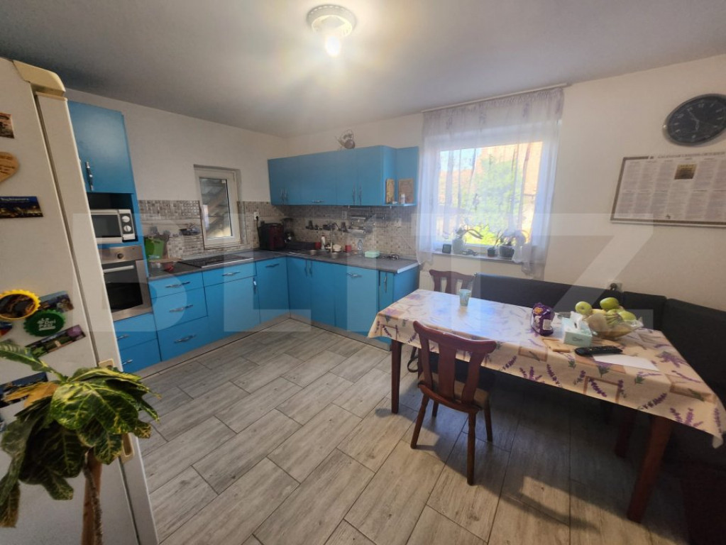 Casa individuala cu 4 camere, 160 mp utili,Sebes central