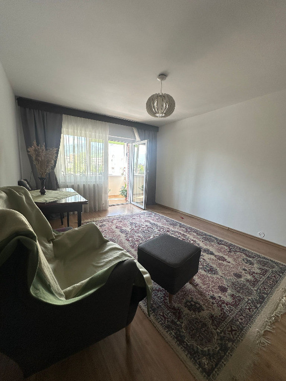 Apartament cu 2 camere, decomandat - zona Scriitorilor