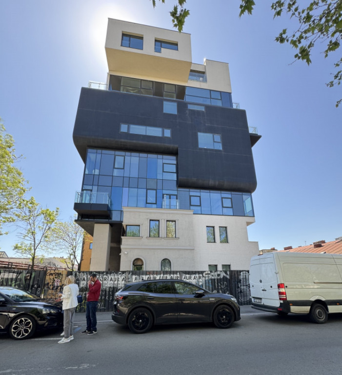 SPATIU COMERCIAL PREMIUM in EMINESCU - DACIA CUSTOM MADE*