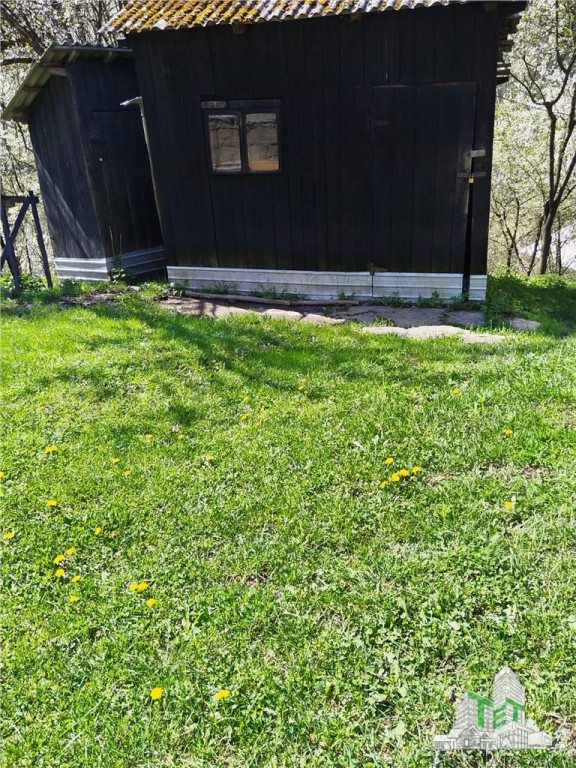 De teren intravilan, 23.594 mp, imprejmuit, cu utilitati –