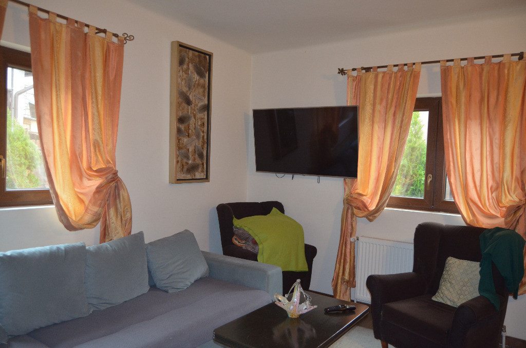 Vila de vacanta situata in Busteni