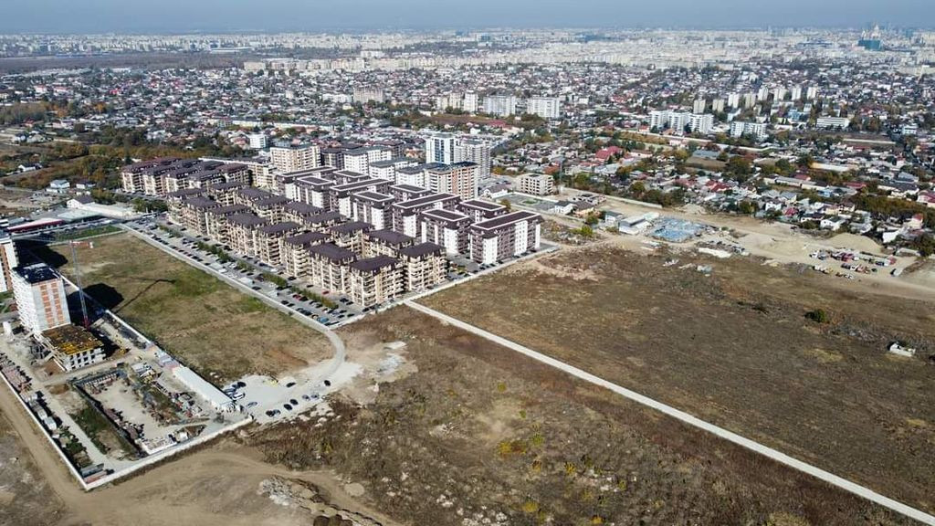 Teren liber 2197 mp zona piata Pucheni