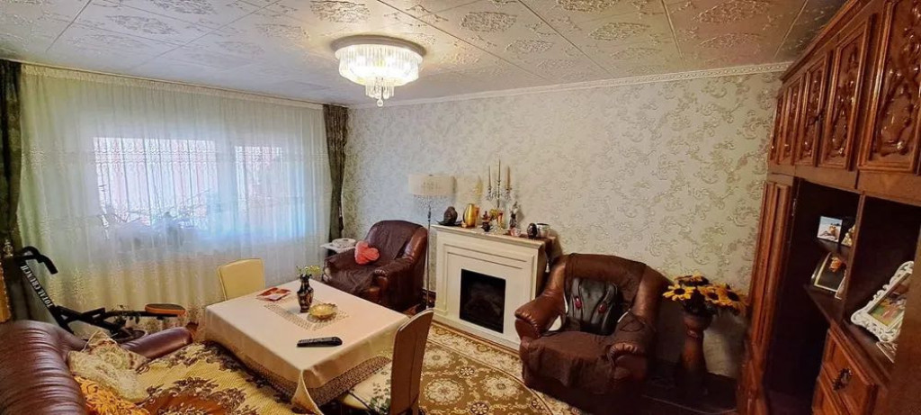 COLOSSEUM: Apartament cu 4 camere, etaj 2/4 - zona Noua