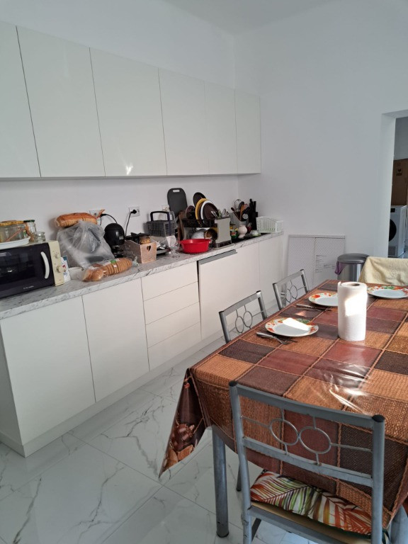 Zona Piata de Alimente, casa cu etaj