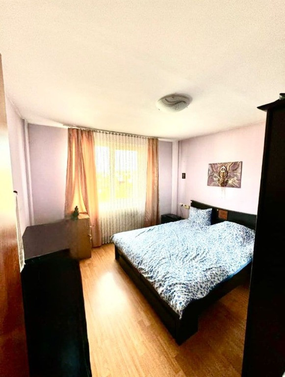 Apartament 3 camere decoamandat- zona Calea Bucuresti.