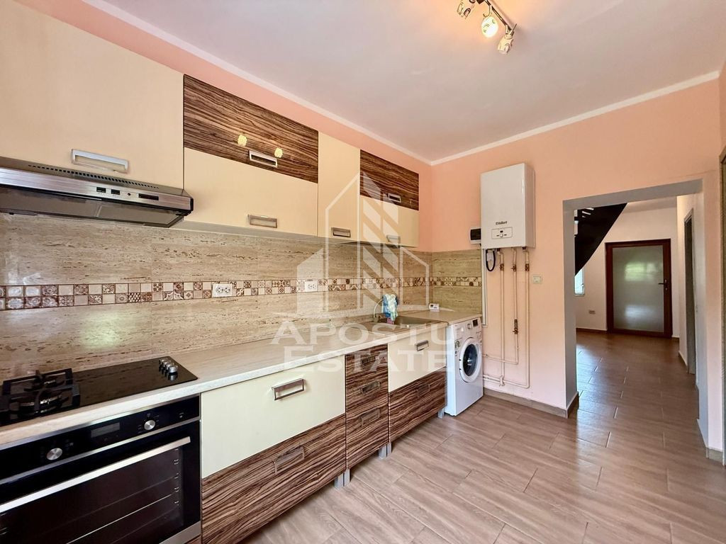 Casa individuala, 3 camere, centrala proprie, cu terasa s...