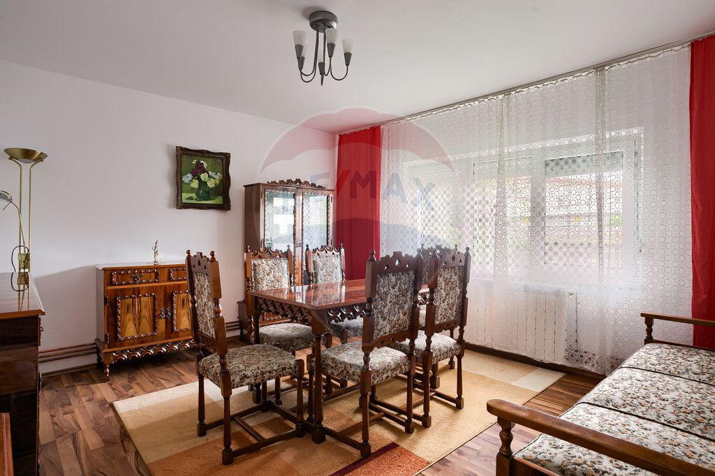 Apartament 3 camere de vânzare, zona Grădiste-Ideal pen...