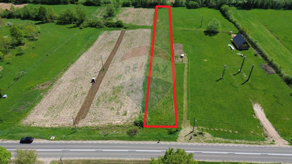 Teren intravilan de vanzare in Berinta / Drumul Principal...