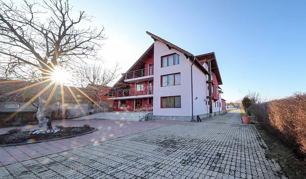 Cladire cu multiple destinatii