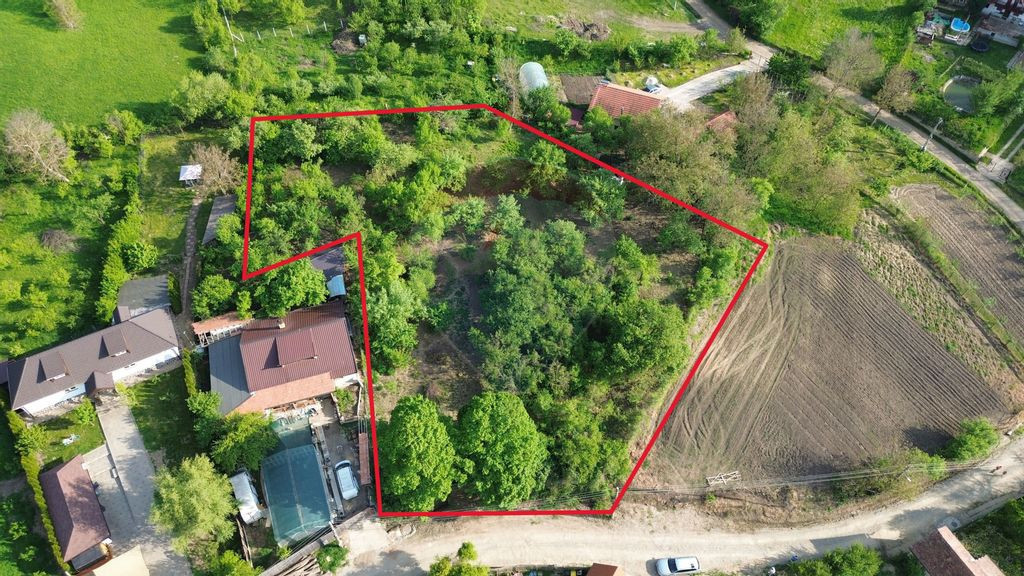 Teren intravilan 3.269 mp în Slimnic–panorama superbă...