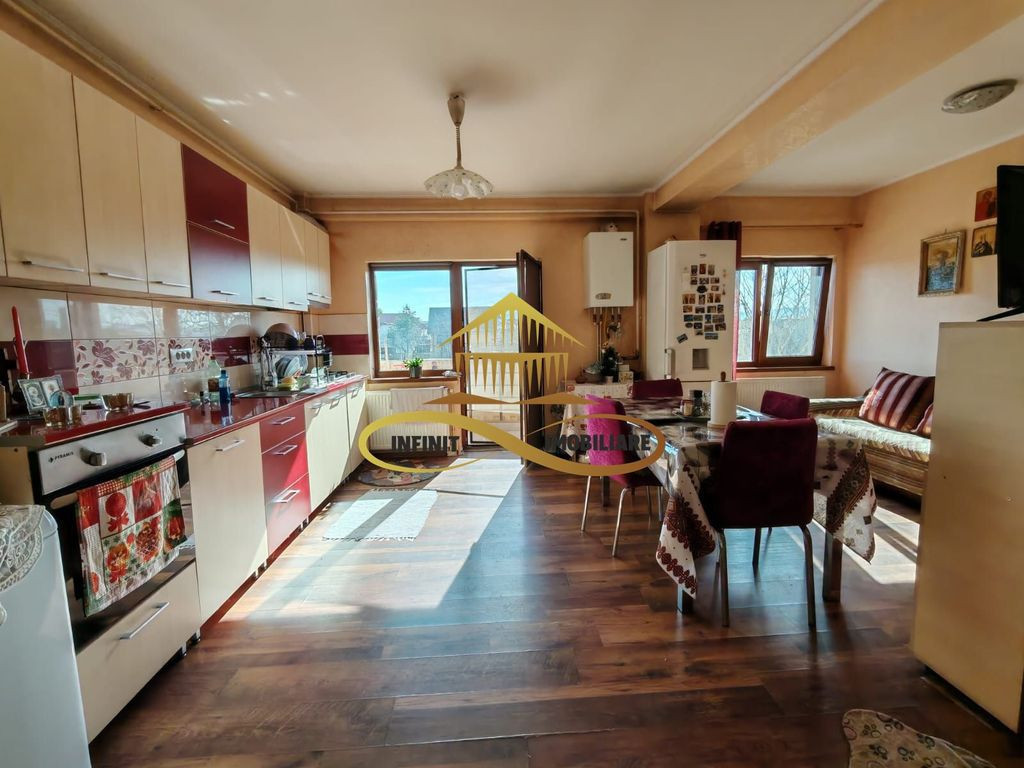 Apartament cu 2 camere - in zona Gheraiesti, Bacau