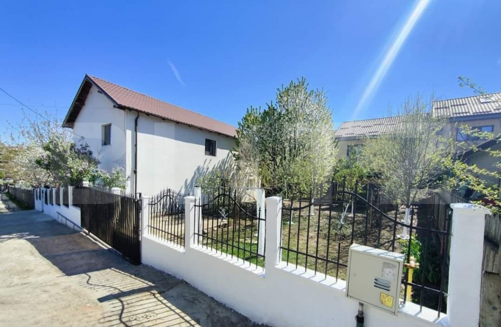 Casă formata din 1ap parter + 1 ap etaj, 153mp utili Vale