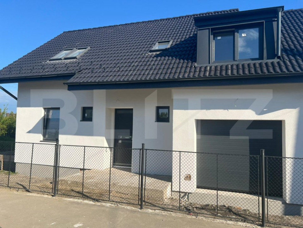 Casa de vanzare, cu 4 camere, 130,80 mp, zona Unirii
