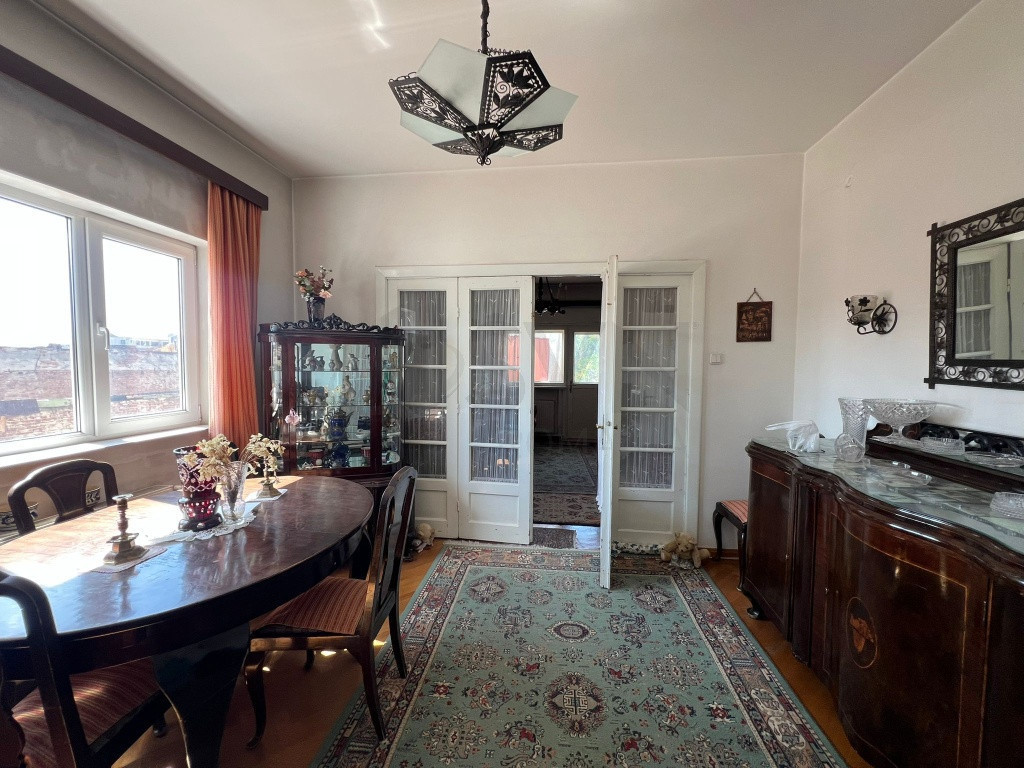 Apartament spatios Calea Grivitei de renovat