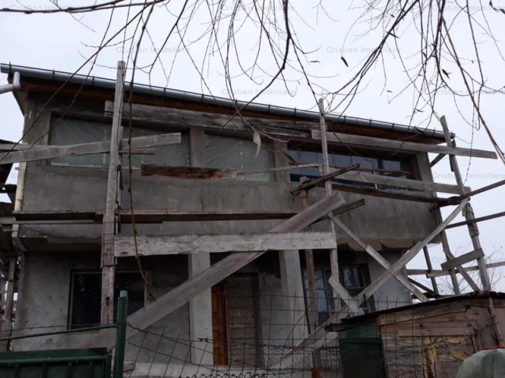 Vila D P M 230mp construiti la GRI, teren=591mp Brailita