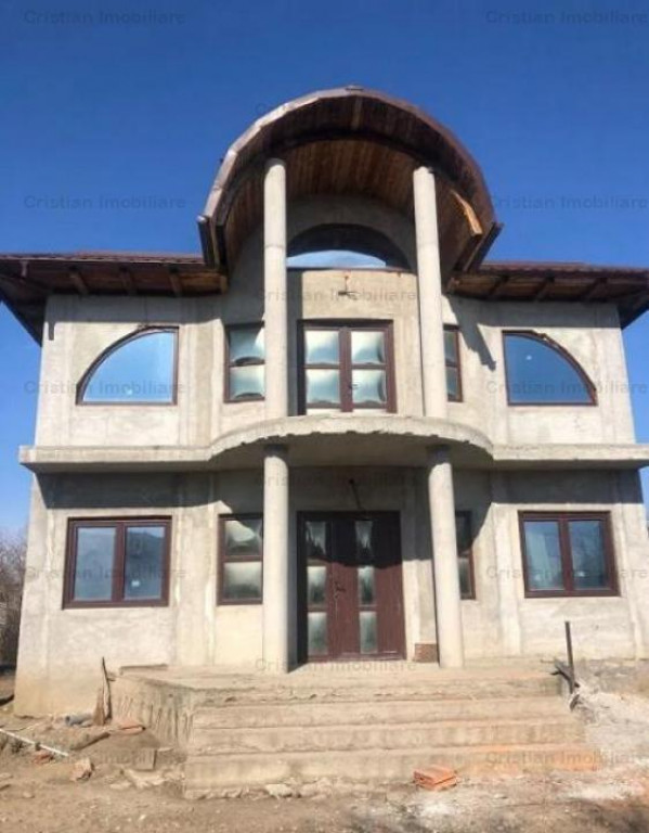 Vila P 1 la GRI 200mp construiti Casazu 625mp teren, 12m des