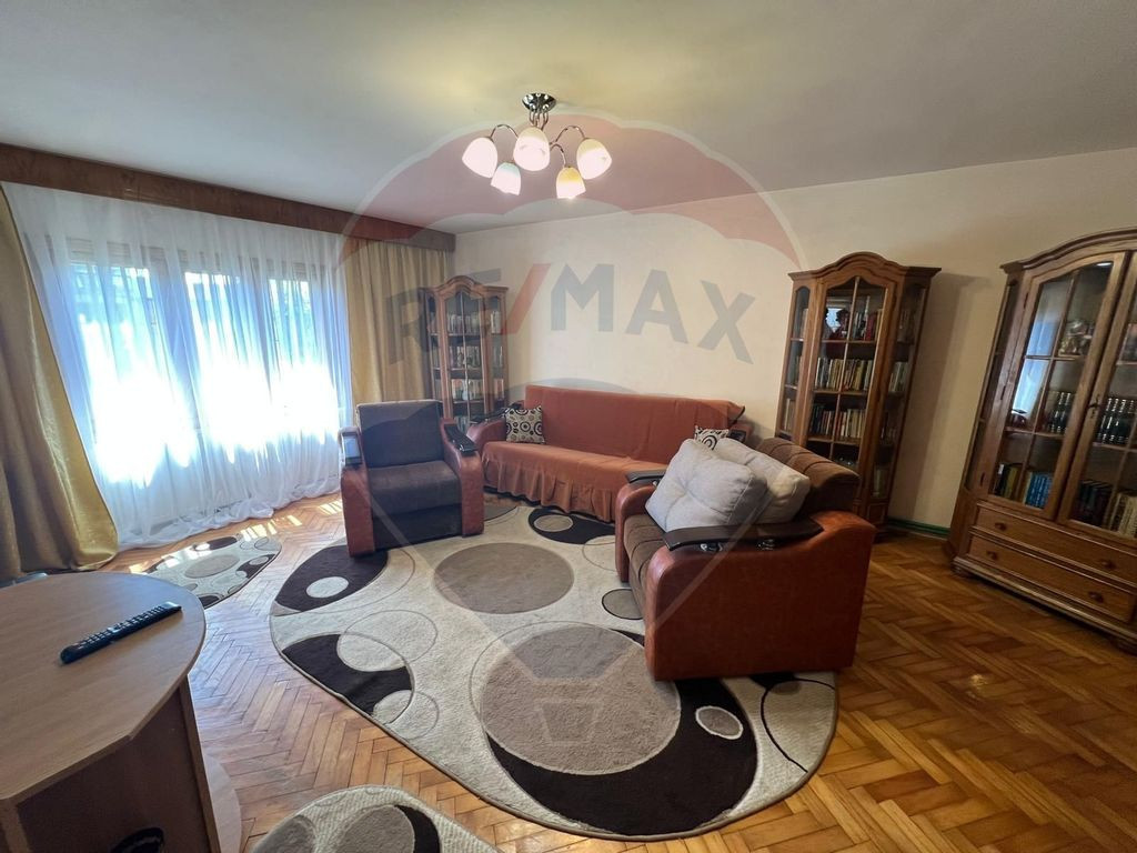 Casă / Vilă Focsani Anghel Saligny