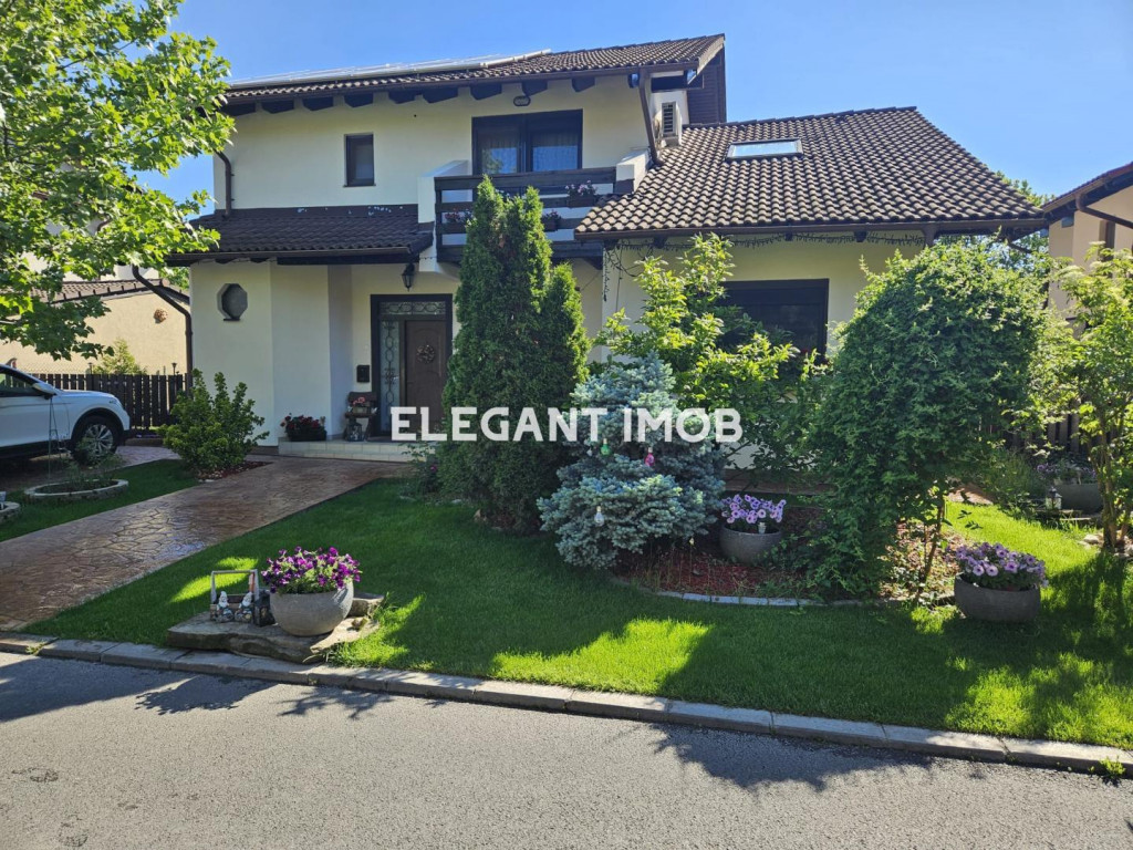 Vila cu bucatarie de vara in Paradisul Verde