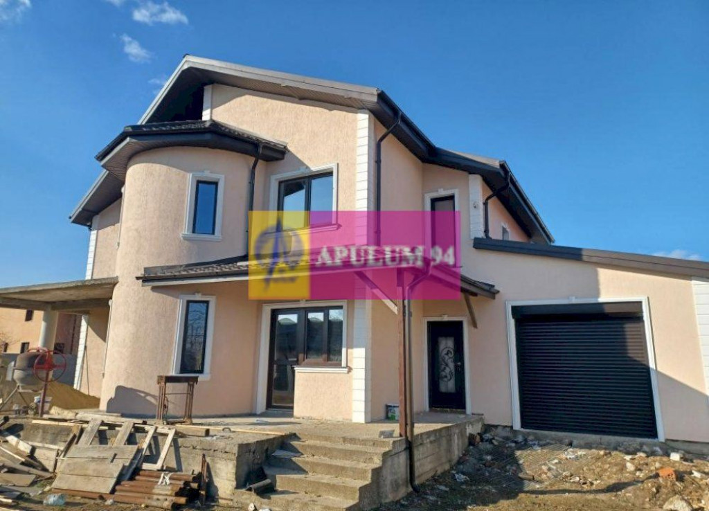 Săbăreni, vilă 5 camere, cu 217 mp utili, în apropier...