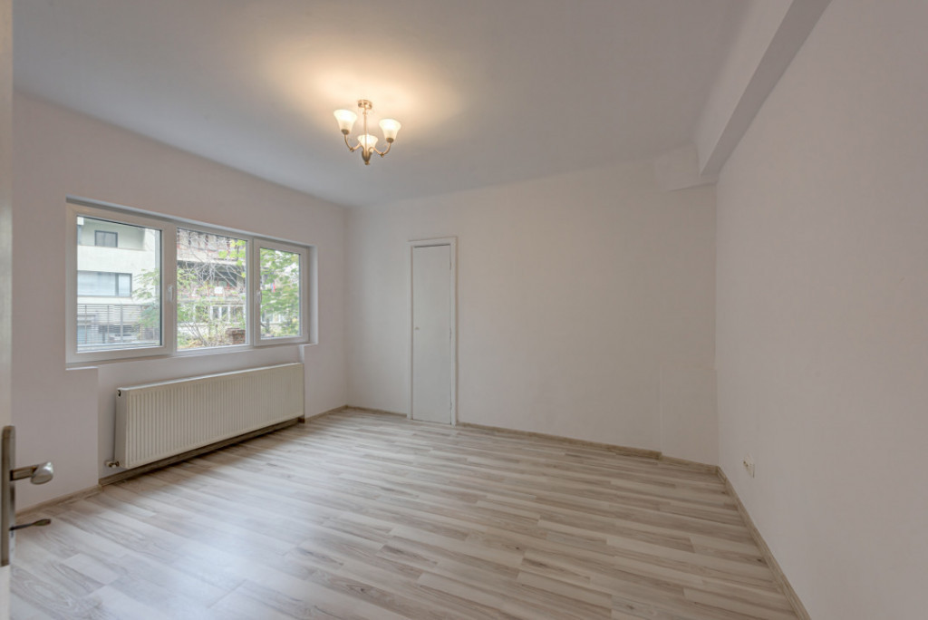 P-ța Unirii-Bd. Coposu, etajul 1, apartament 2 camere, biro