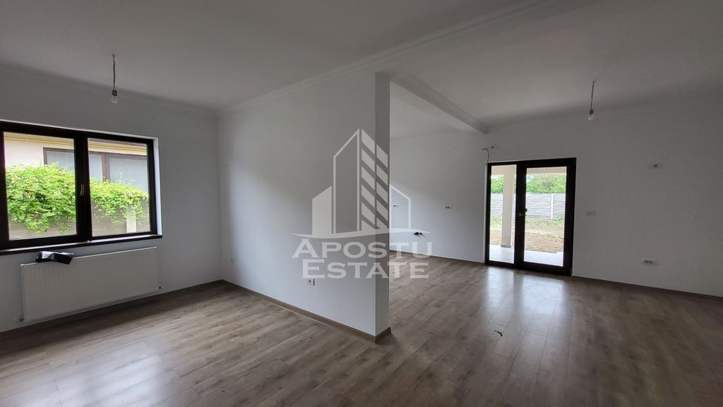Duplex nou pe parter,4 camere,2 bai,Sag,la cheie