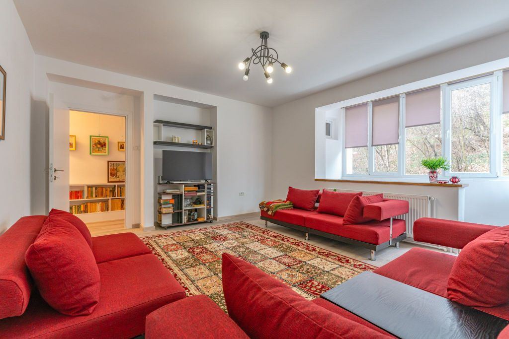 Închiriază apartament modern în zona istorică a Braș...