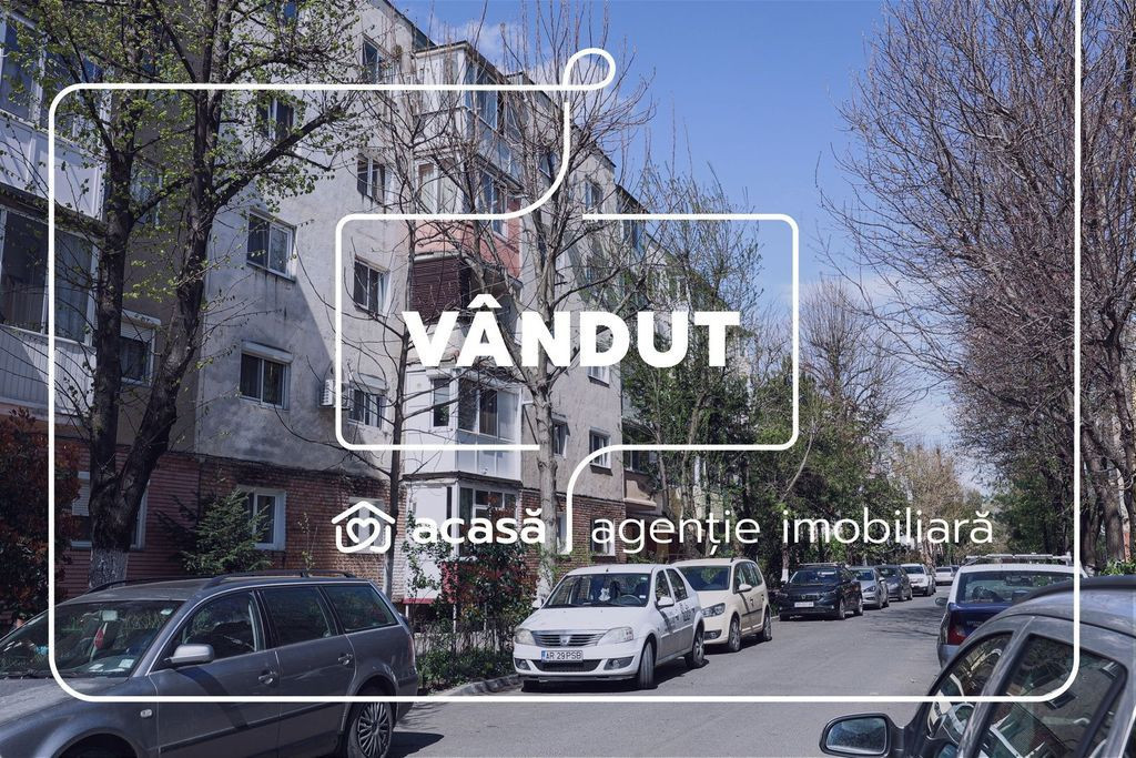 VÂNDUT! Apartament, 3 camere, Etajul 2 în Micalaca, Zon...