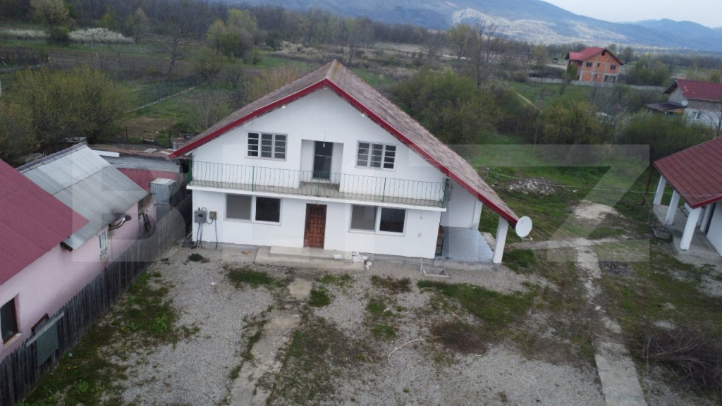 CASA P+1 cu 5 dormitoare zona Arcani