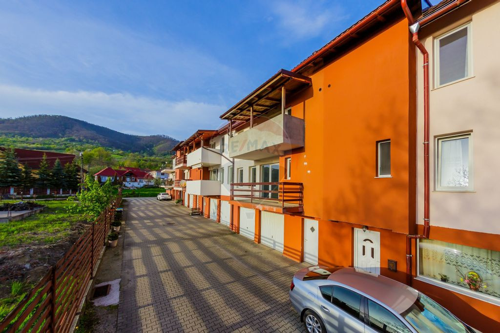 Casă de vanzare strada Miron Costin