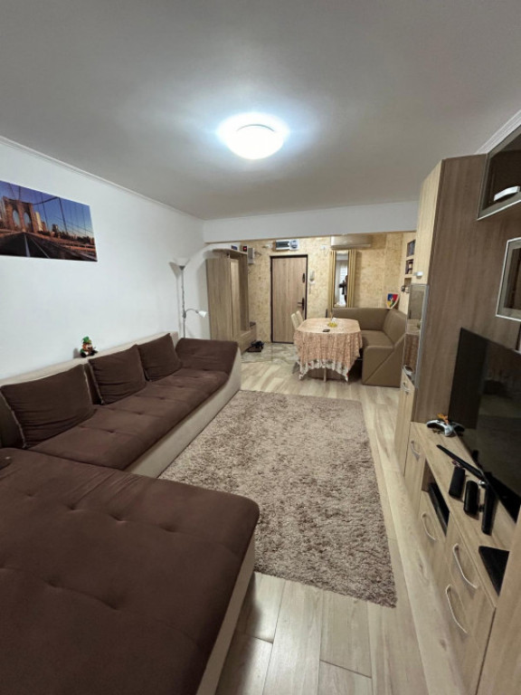 Apartament 2 camere, decomandat situat in zona City Park Mal
