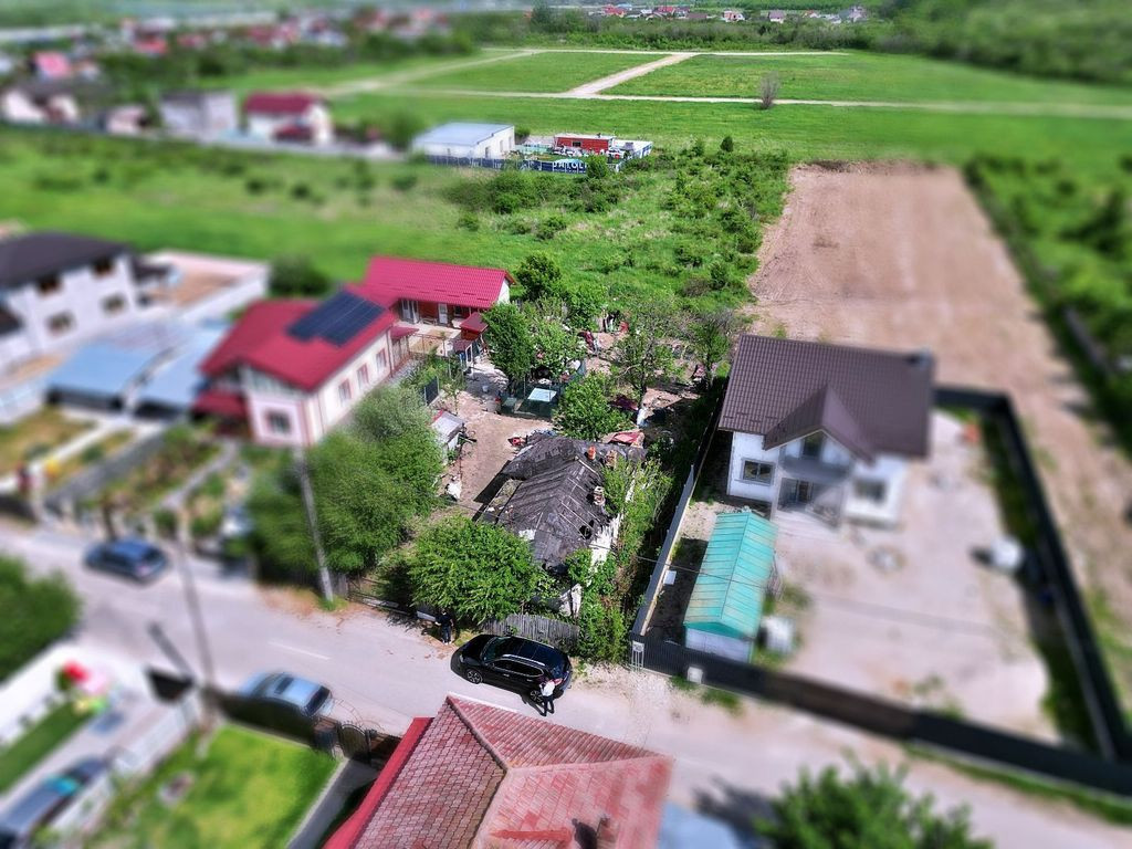Teren intravilan de vânzare – 2200 mp, Pitești, str. ...
