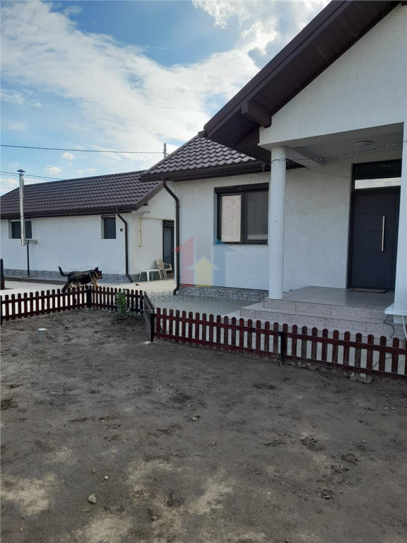 Vila P M constructie 2020, pretabila doua famiili, teren 620