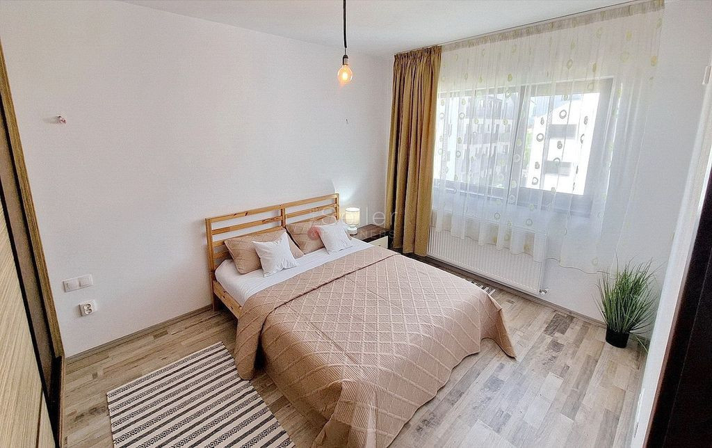 Suprafata Generoasa Si Pod Propiu