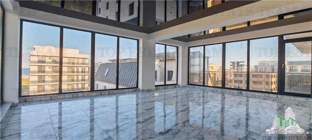 Penthouse cu vedere la mare, incalzire in pardoseala, tavane