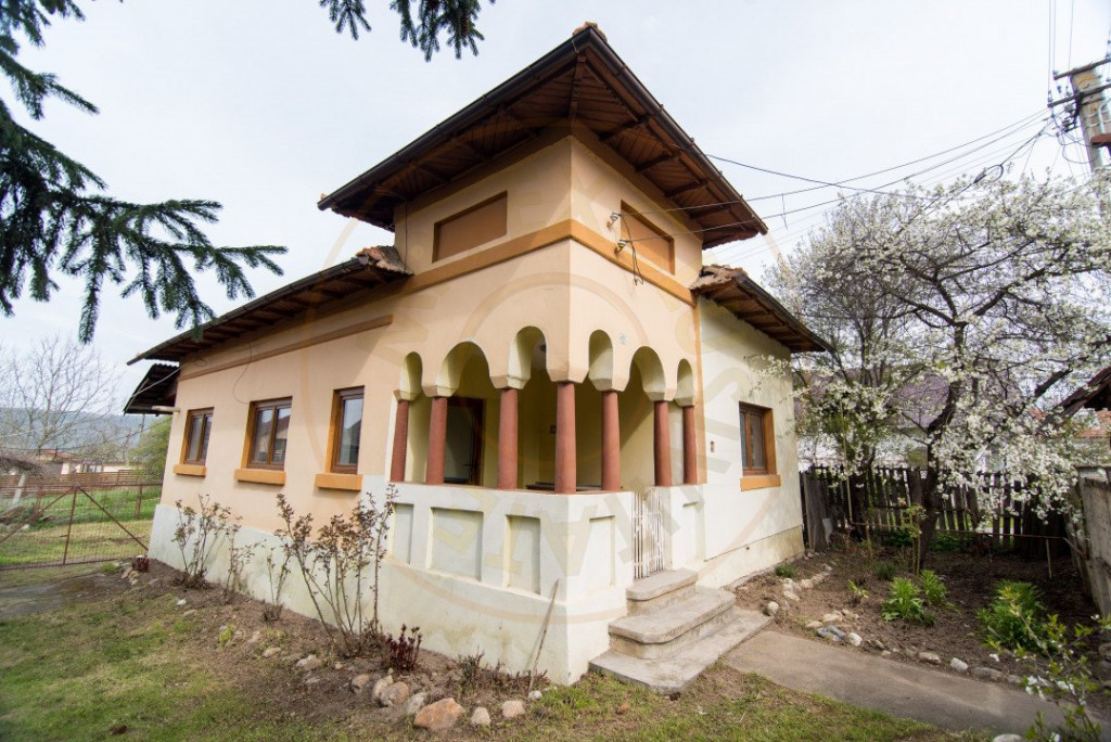 Casa+teren 1048 mp in loc. Titesti, jud. Arges