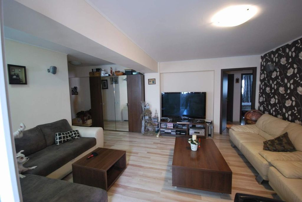 Apartament 5 camere decomandat 120mp Obregia, bloc 1980 P...