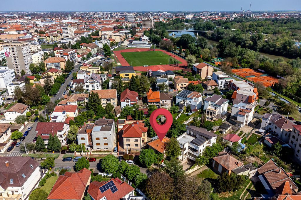 REPOZITIONARE PRET!!! Proprietate rară în zona de lux a...