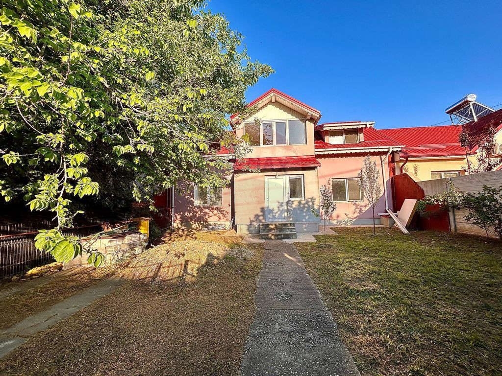 Vilă cu 3 dormitoare de vânzare