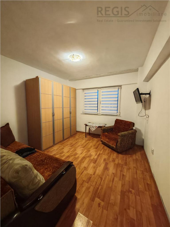 Apartament spatios de 3 camere in zona Garii
