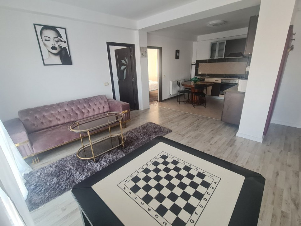 Apartament de inchiriat cu 3 camere, 68 mp, zona Brestei
