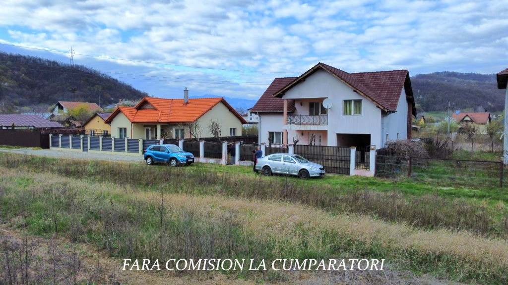 BUJORENI - CASA CU SPATII GENEROASE