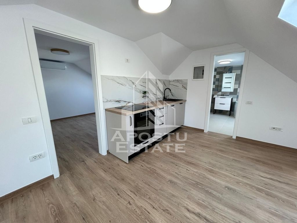 Spatiu pentru birouri 60 mp, pe strada principala, Dumbra...