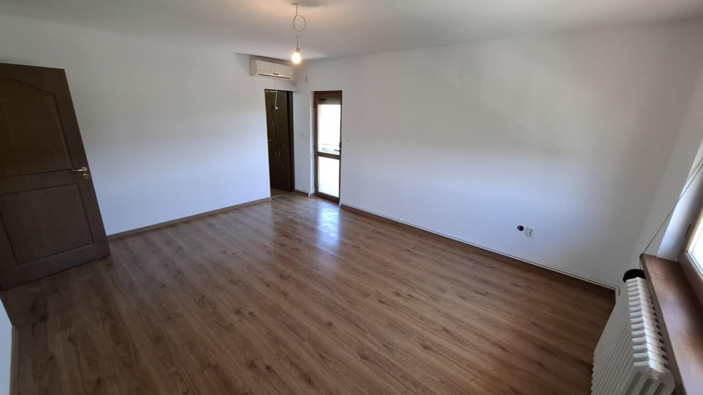 Apartament duplex in vila P+2, in BUCIUM, PLOPII FARA SOT, COMISION 0