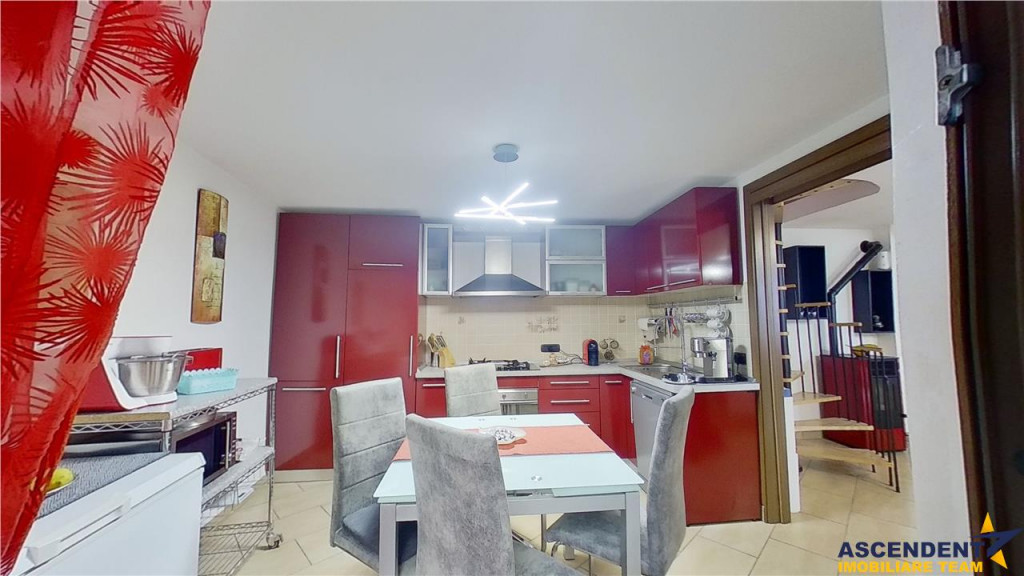 Casuta boema in vechiul Schei, 3 camere cu farmec autentic,